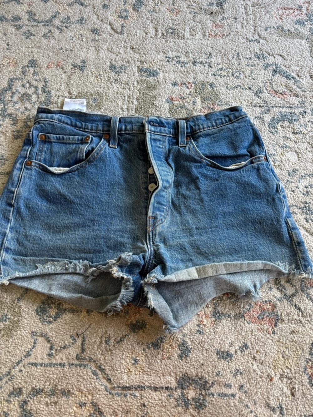 Levis 501 Jean Shorts Women 31 Medium Wash Button Fly Cut Off Denim Summer